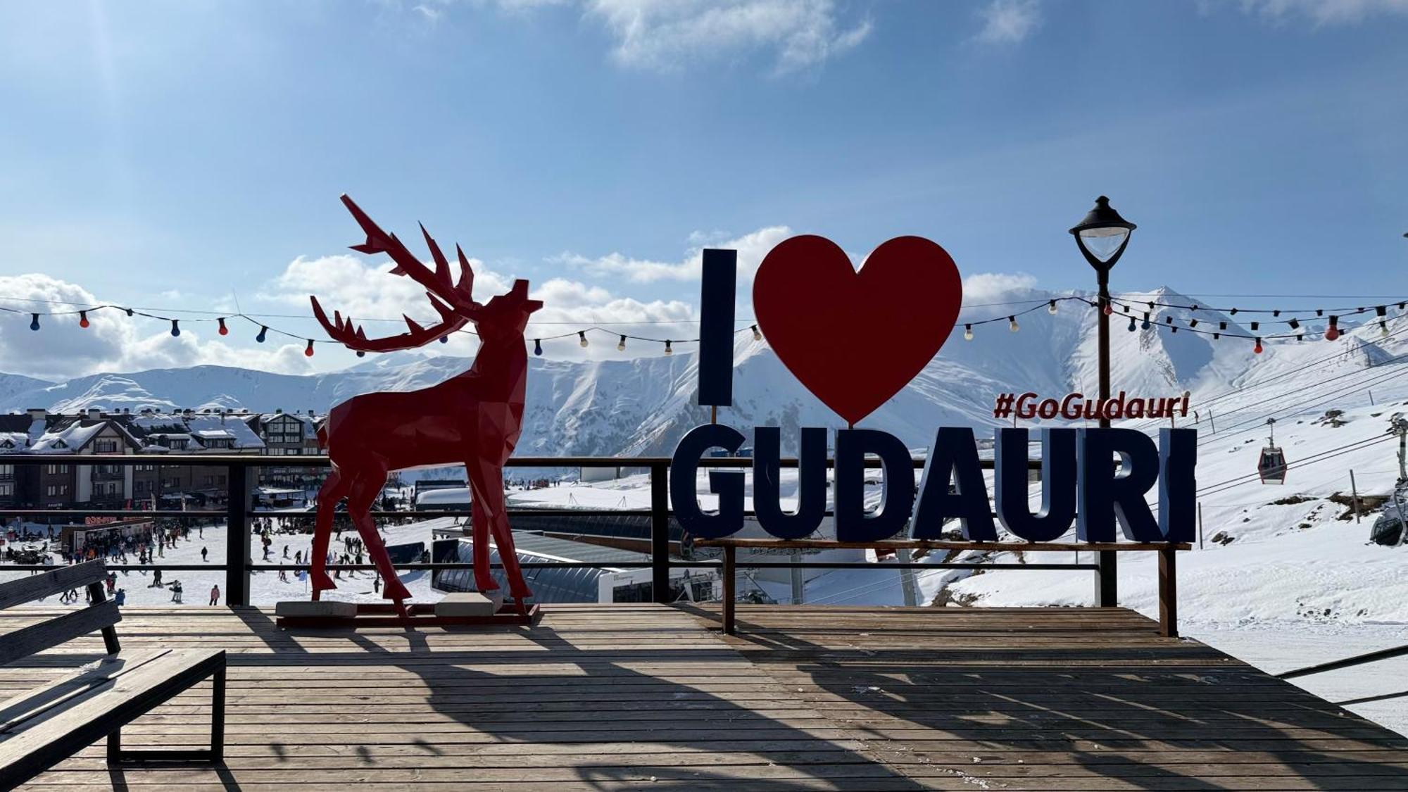 Gudauri Atrium Aparthotel Ngoại thất bức ảnh