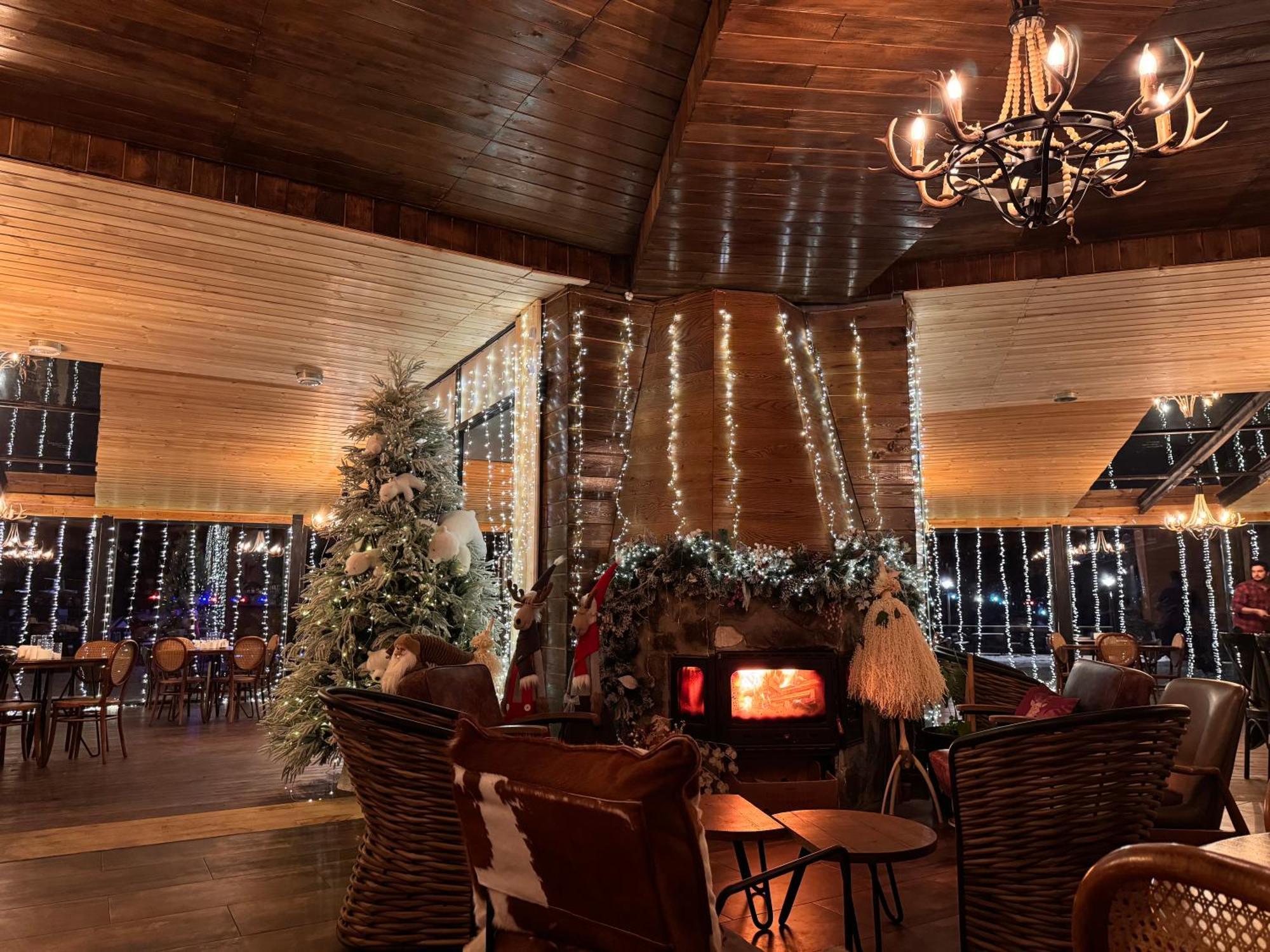 Gudauri Atrium Aparthotel Ngoại thất bức ảnh